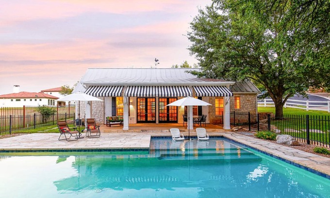 Horseshoe Bay West House | House ∙ 6 bedrooms ∙ 15 guests