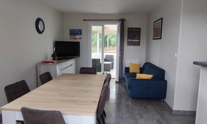 Barneville-Carteret House | House 900m from the beach