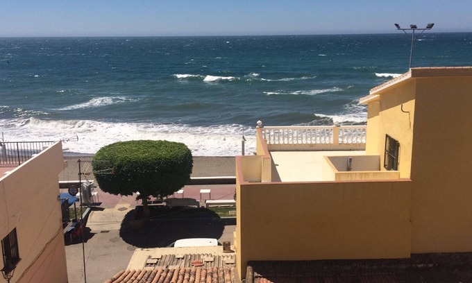 La Cala del Moral House | House a few steps from the sand, with views