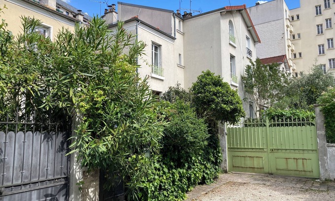 Vanves House | House and garden 5mn from Paris sud