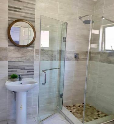 Jwaneng Bed & Breakfast | House At Eight