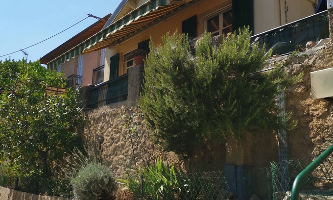 Roquebrune-Cap-Martin House | House at the gates of Monaco