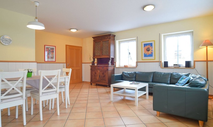 Niederberndorf Apartment | House at the playground - Piggy