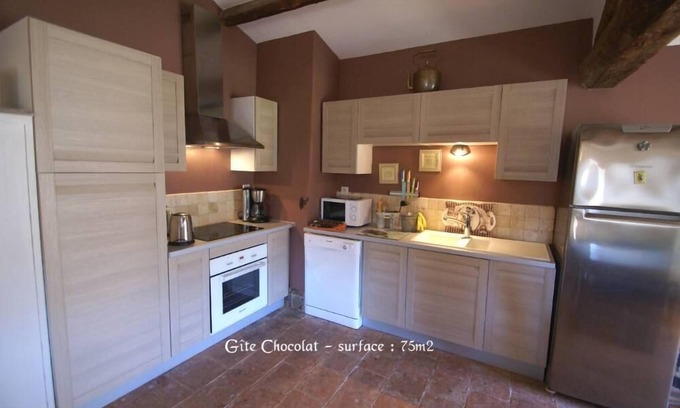 Le Poujol-sur-Orb House | House Bersane: CHOCOLATE COTTAGE in a house with swimming pool