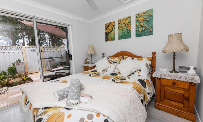 Cessnock House | House by Lavender Lane - Forest Views, FREE Parking