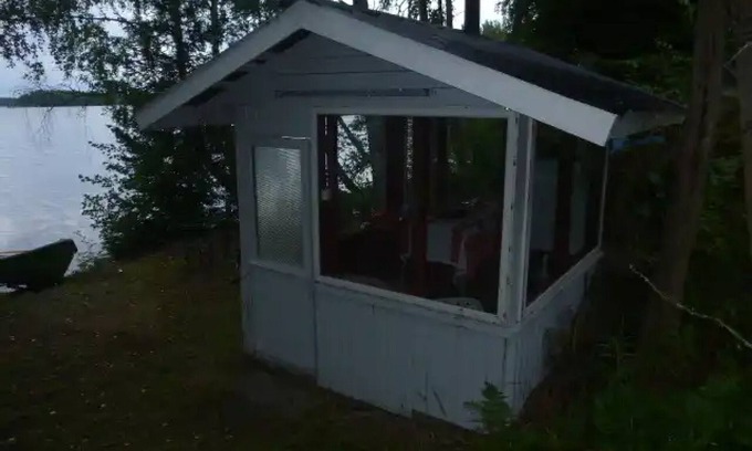 Uukuniemi Ski Chalet | House by the lake