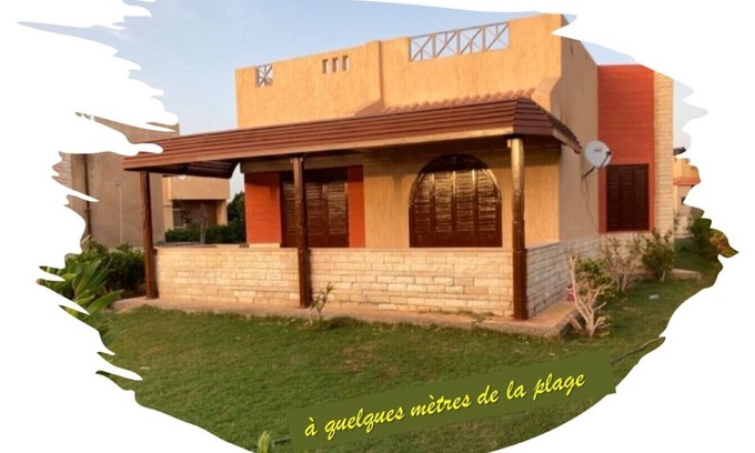 Al-Hammam Ski Chalet | House by the sea,