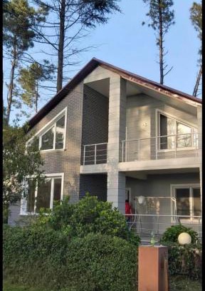 Ureki House | House by the sea