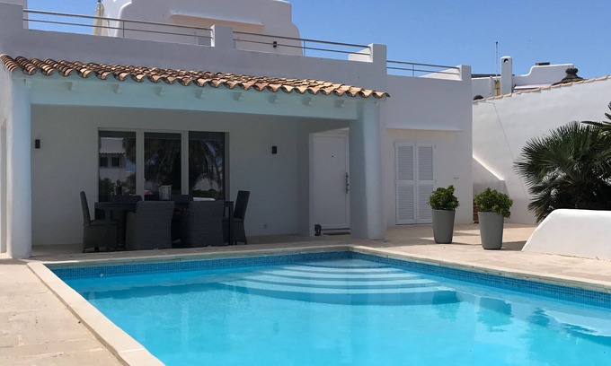 Cala Serena House | House by the sea, private pool, sea view, roof terrace, air conditioning, WLAN, sep. Studio