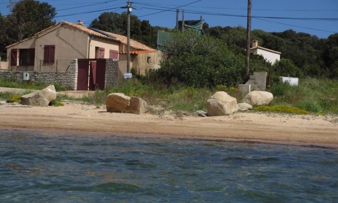 Bonifacio House | house by the water in the gulf of santa Manza 6 km from Bonifacio and