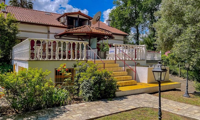 Santa Luzia House | House for 12 persons in Amares Portugal