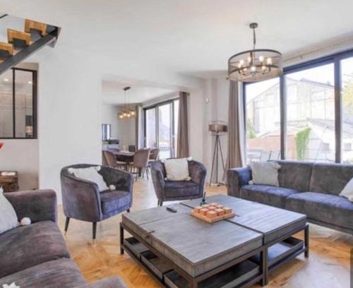 Deauville City Centre House | House for 18 people with cinema Place Morny