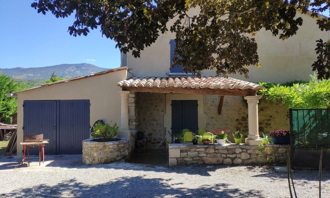Sainte-Jalle House | house for 4 to 6 persons fenced garden