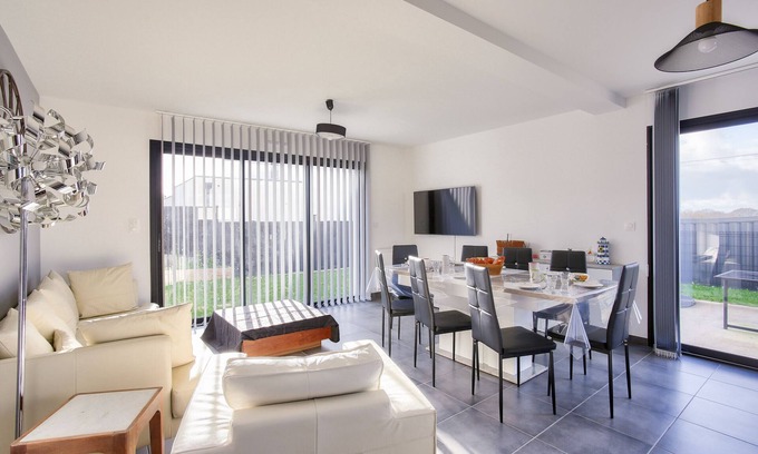 Saint-Alban House | House for 8 in Saint-Alban - Enclosed garden
