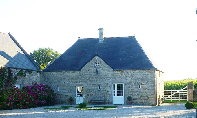 Ravenoville House | House fully equipped and functional for a family, 2 kms from La Mer