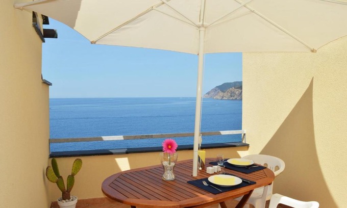 Moneglia Apartment | House Grecale