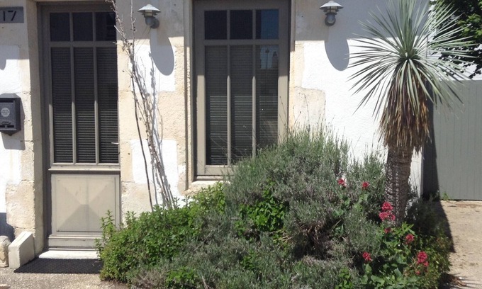 Les Portes-en-Re House | House Heart of Village