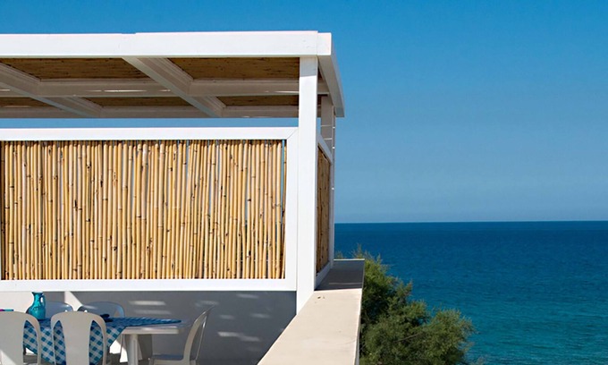 Marina di Mancaversa House | House immersed in the sea
