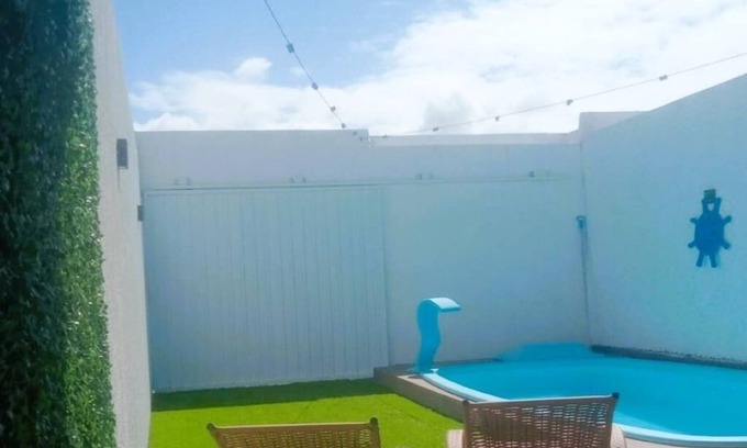 Diogo House | House in a gated community in Emissário de Arembepe with a beautiful gourmet space.