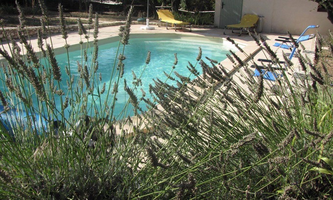 Sagries House | House in a green setting, quiet, near Uzes; pool available