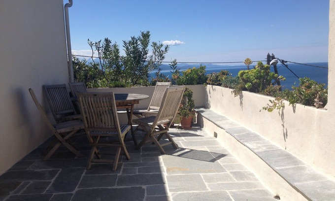 Chine House | House in a village of the Cap Corse, charm, view, 15 min walk from the sea