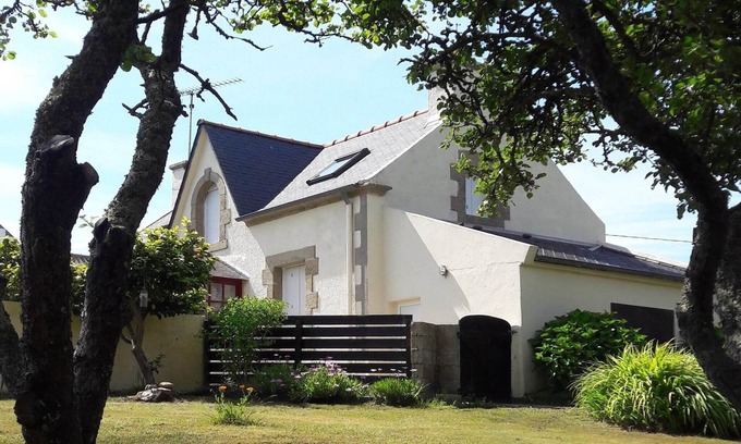 Plogoff House | House in Brittany near Coastal Hiking Trail