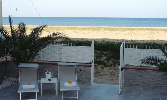 Balestrate Apartment | House in front of the beach of Balestrate