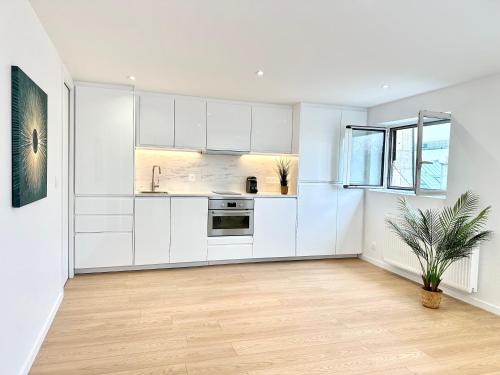 Quartier Saint-Ambroise Apartment | house in paris 8eme near -Saint-Lazare - Opera
