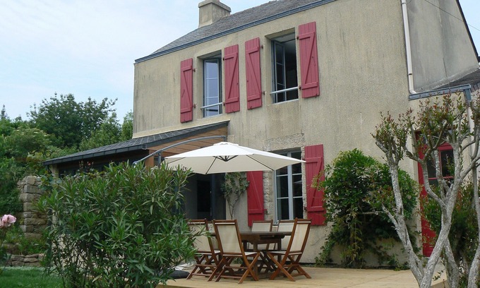 Ile-aux-Moines House | House in quiet hamlet. Garden and veranda facing south.