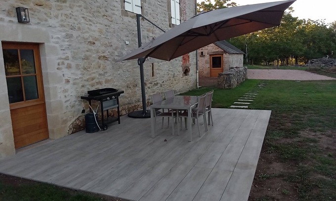 Liourdres Apartment | House in the countryside