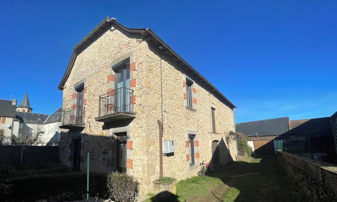 Rignac Villa | House in the countryside with all amenities nearby. Ideal for families.