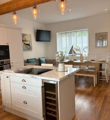 Pembroke House | House in the heart of Pembroke