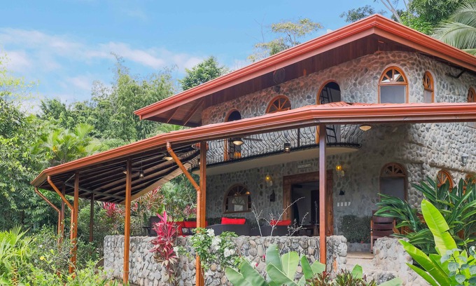 Dominical House | House in Tropical Eden Walking Distance to Beach