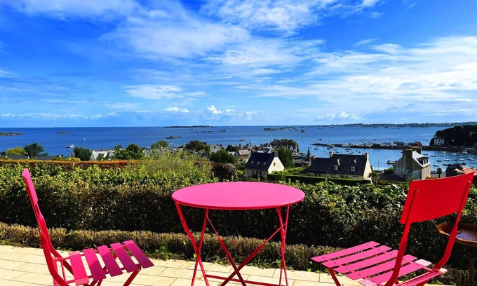 Loguivy House | House KER TITOU