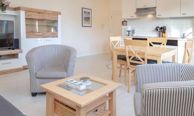 Tinnum Apartment | House Lia - Left - - Quiet in the Tinummer meadows.