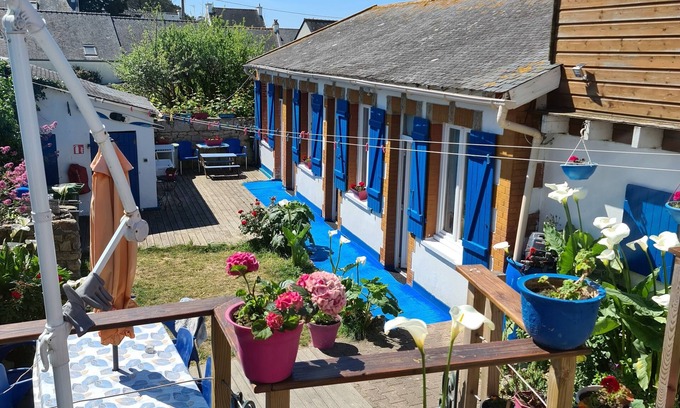 Saint-Pierre-Quiberon Cottage | House located in a fishermen village, 50m away from the beach