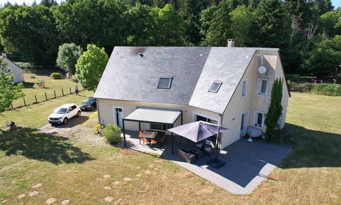 Montfort-le-Gesnois House | House near Le Mans Circuit with Garden
