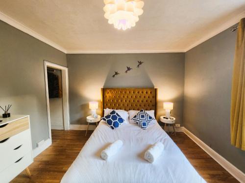 Easton House | House near restaurants, park and pubs, perfect for pets!