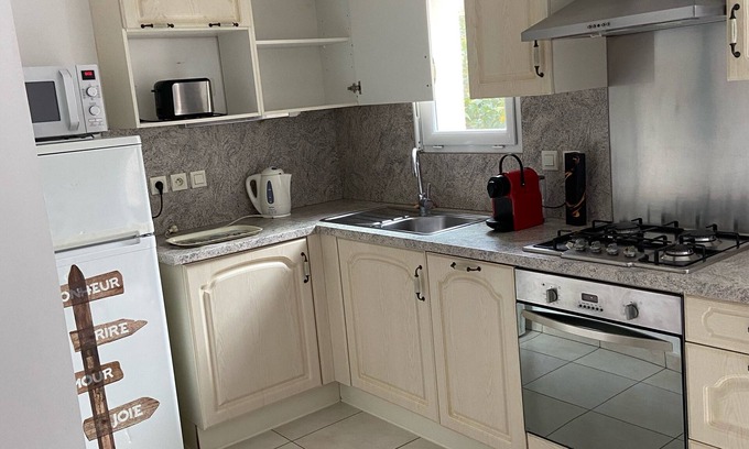 Thuir House | house of 70 m2accolee has the principal ownership with 6 beds and garden of100m