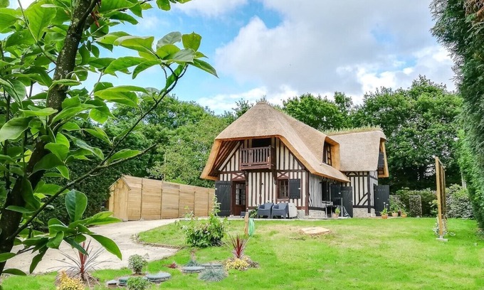 Danestal House | House of Artists - Close to the sea between Cabourg and Deauville - 6 people