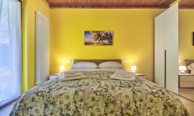 Mandello del Lario House | HOUSE OF MUSIC APARTMENT "LAKE VIEW AND GARDEN"