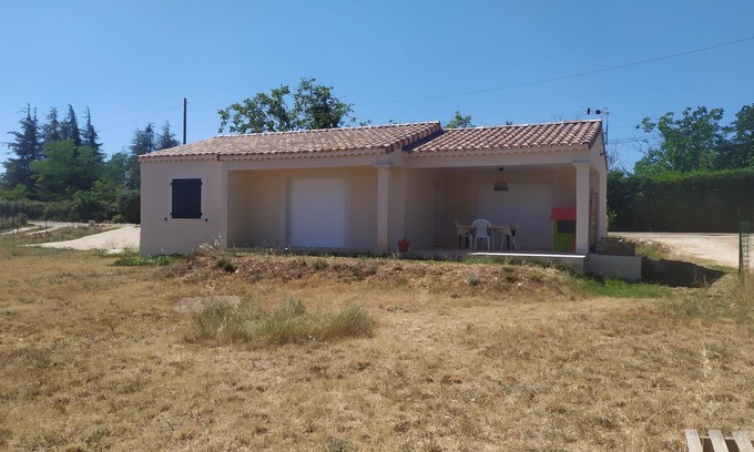Issirac House | House on 1500 m2 of land in a hamlet in the countryside