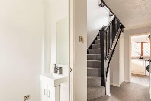 Lakenheath Apartment | House on cul de sac