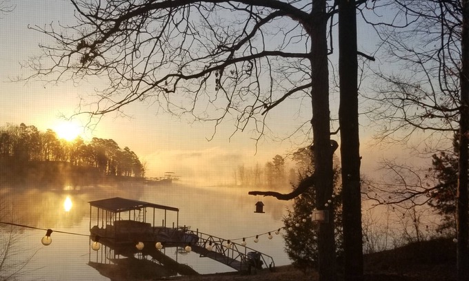 Hartwell House | House on Lake Hartwell with amazing sunrises