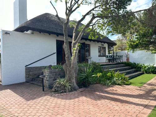 Westcliff House | House on Westcliff