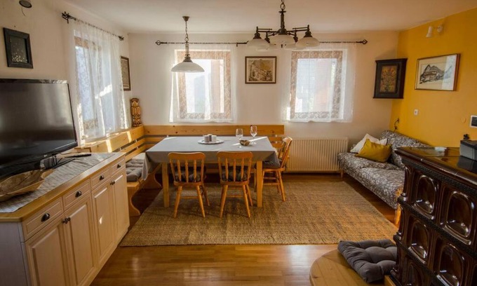 Zelezniki House | House Pucnk-beautiful countryside