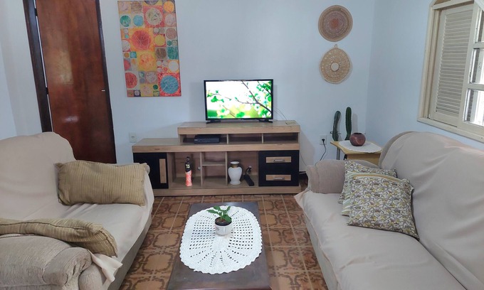 Rio das Ostras House | House, RO center, 2Bedroom with air conditioning, 1suite, 2BH, garage, Wifi, barbecue.