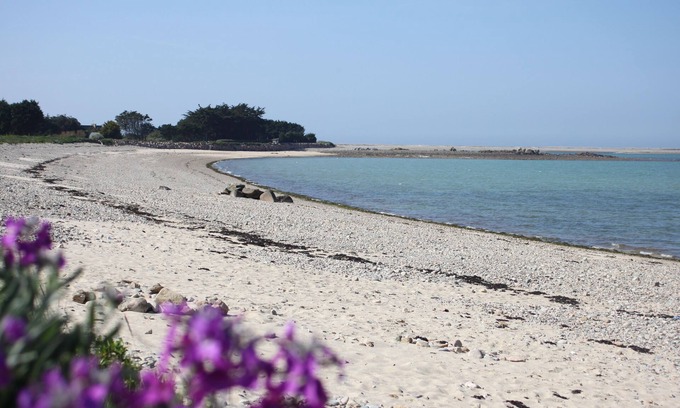 Pleubian House | House sea view, spa (jacuzzi), beach access at the end of the garden!