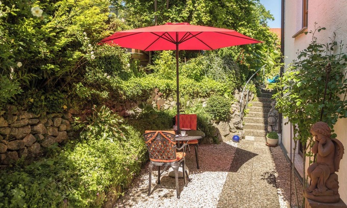 Bermatingen Apartment | House "Sonnenschein Gartentraum" with Garden, Terrace and Wi-Fi