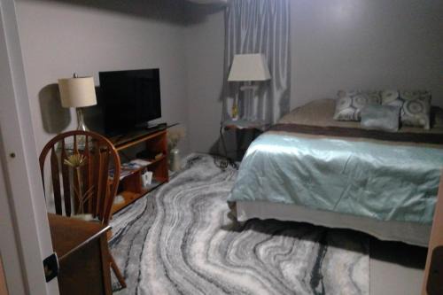 Falls City House | House Suite